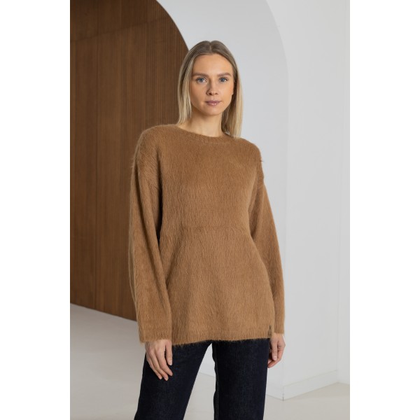 Ilgo plauko megztinis Clotilde, kupranugario spalvos